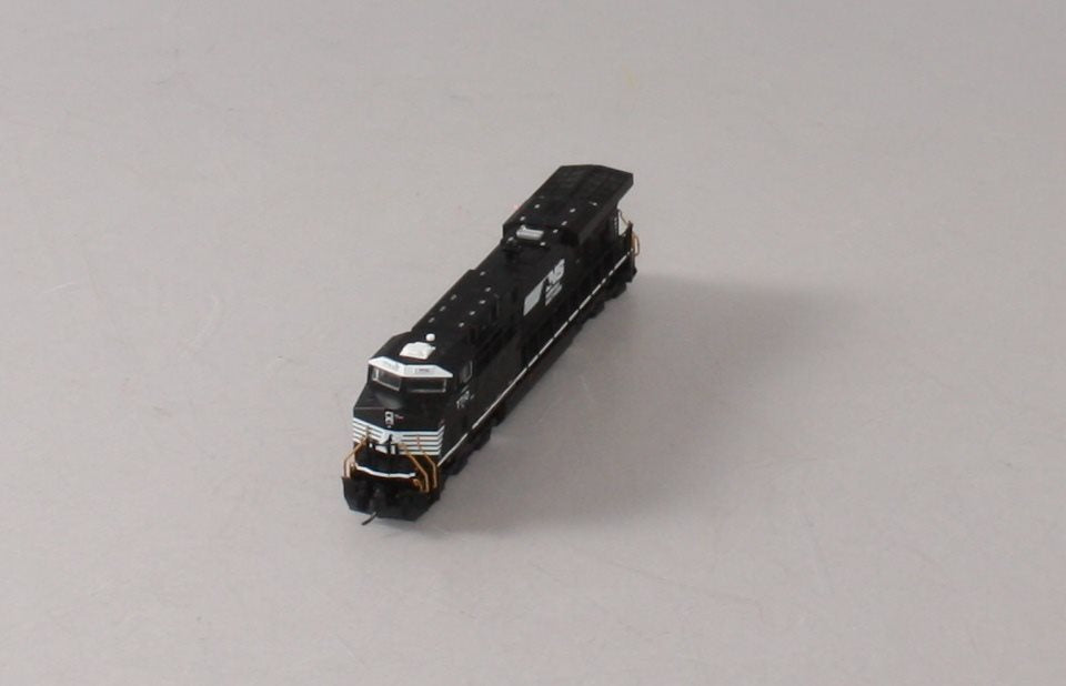 Fox Valley Models 70363 N Norfolk Southern ES44DC Diesel Locomotive #7710