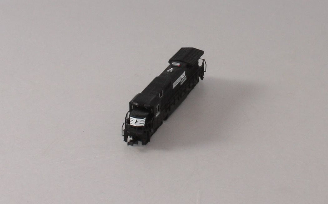 Bachmann 85055 NS GE Dash 8-40C Diesel Locomotive #8671