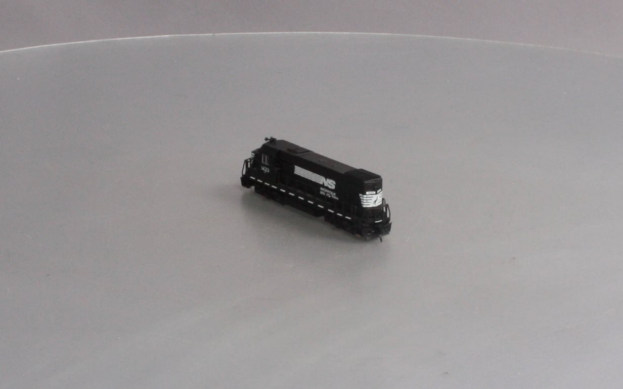 Atlas 52618 N Norfolk Southern GP15-1 Standard Diesel Locomotive #1433