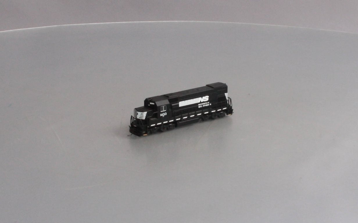 Atlas 52618 N Norfolk Southern GP15-1 Standard Diesel Locomotive #1433