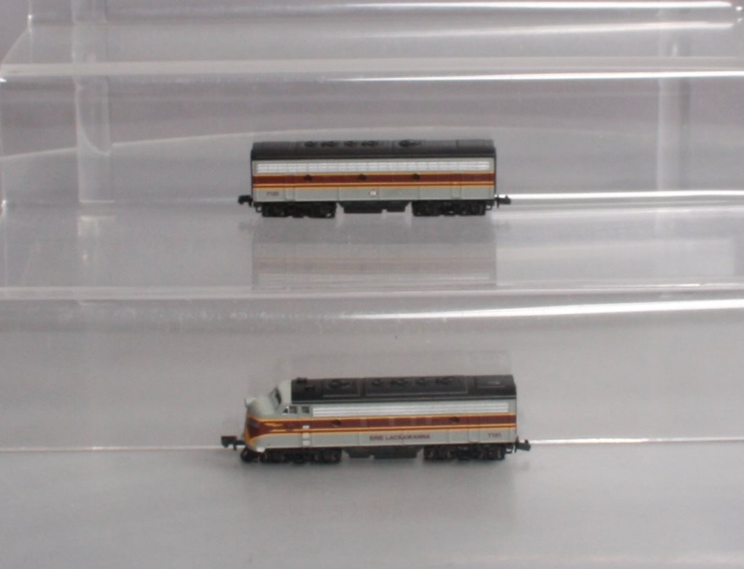 Bachmann 81255 N Erie Lackawanna F7A/B Diesel Locomotive Set