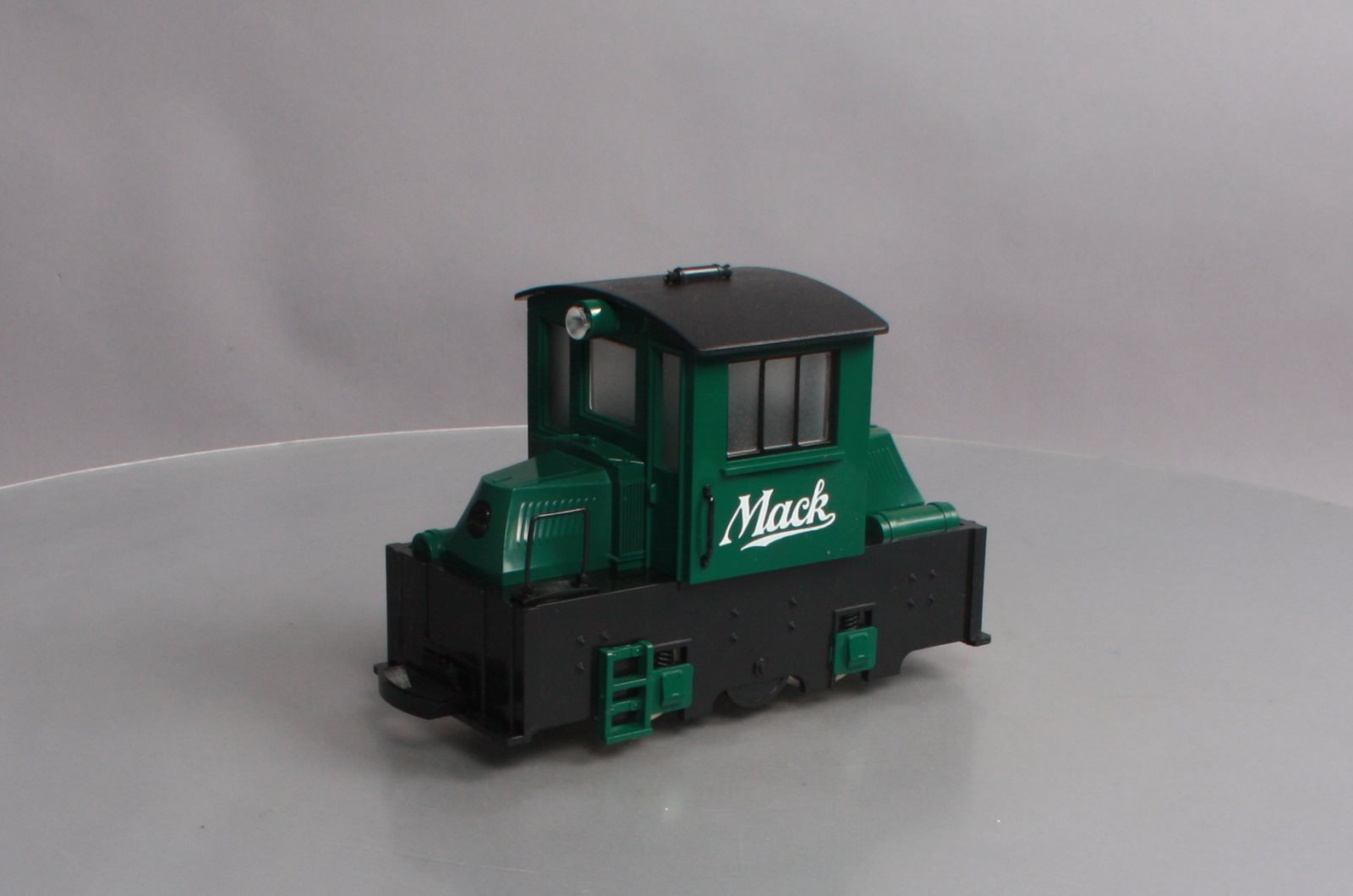 Hartland 09705 G Scale Green Mack Diesel Switcher