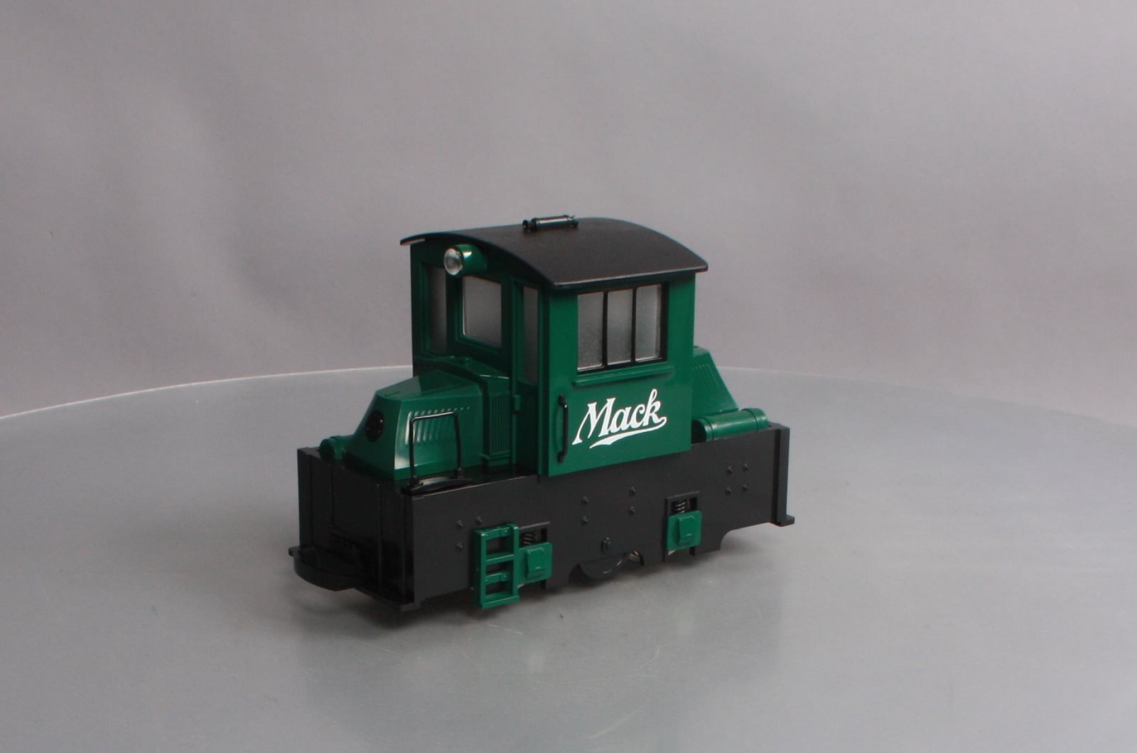 Hartland 09705 G Scale Green Mack Diesel Switcher