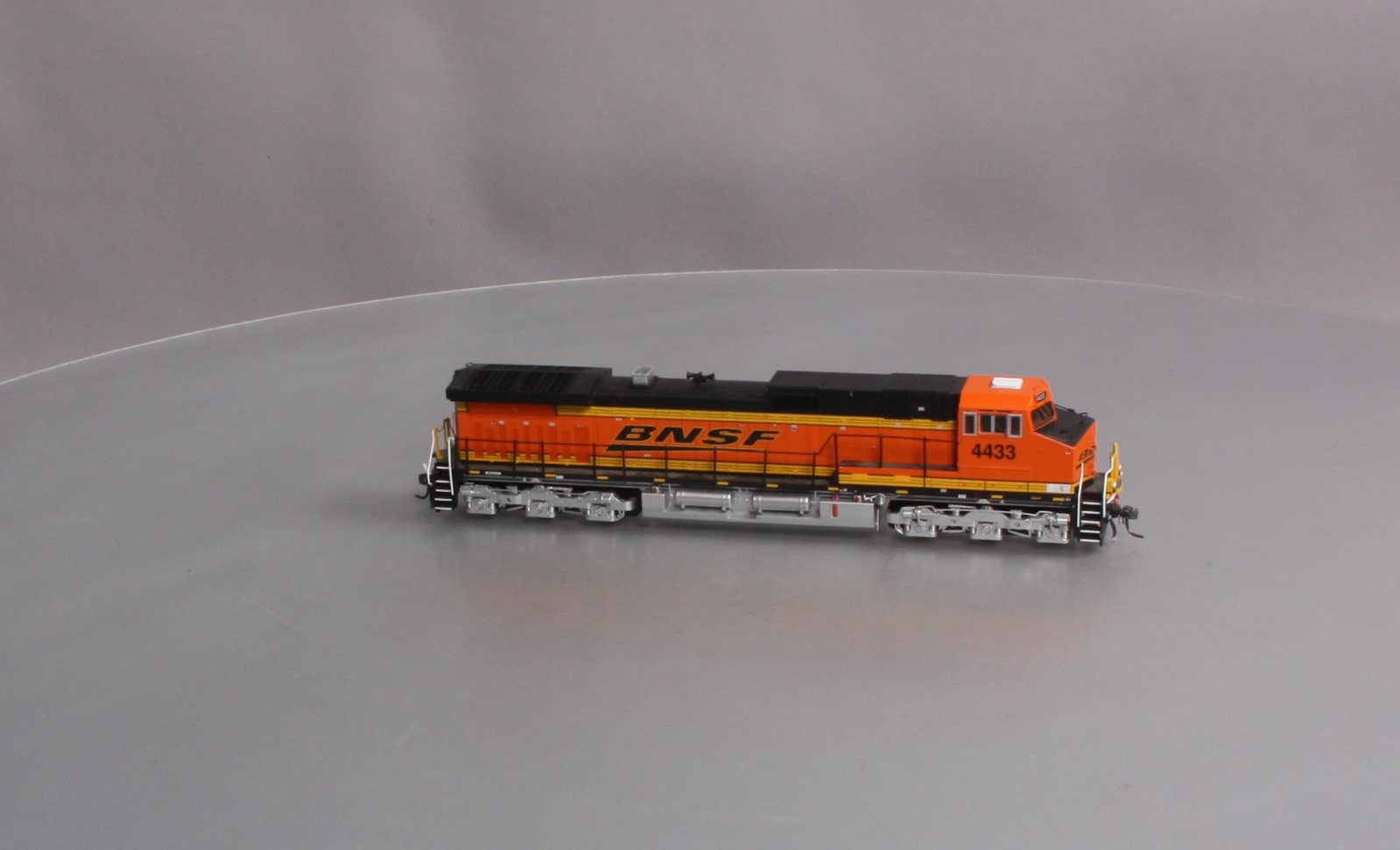 MTH 80-2286-1 HO Burlington Northern & Santa Fe Dash-9 Diesel Engine #4433