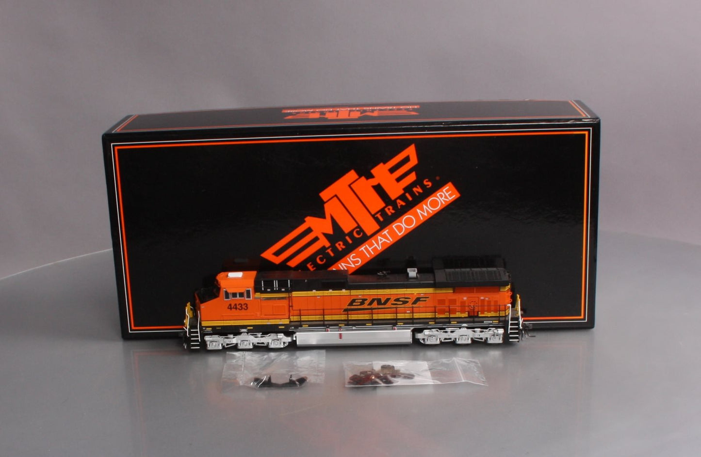 MTH 80-2286-1 HO Burlington Northern & Santa Fe Dash-9 Diesel Engine #4433