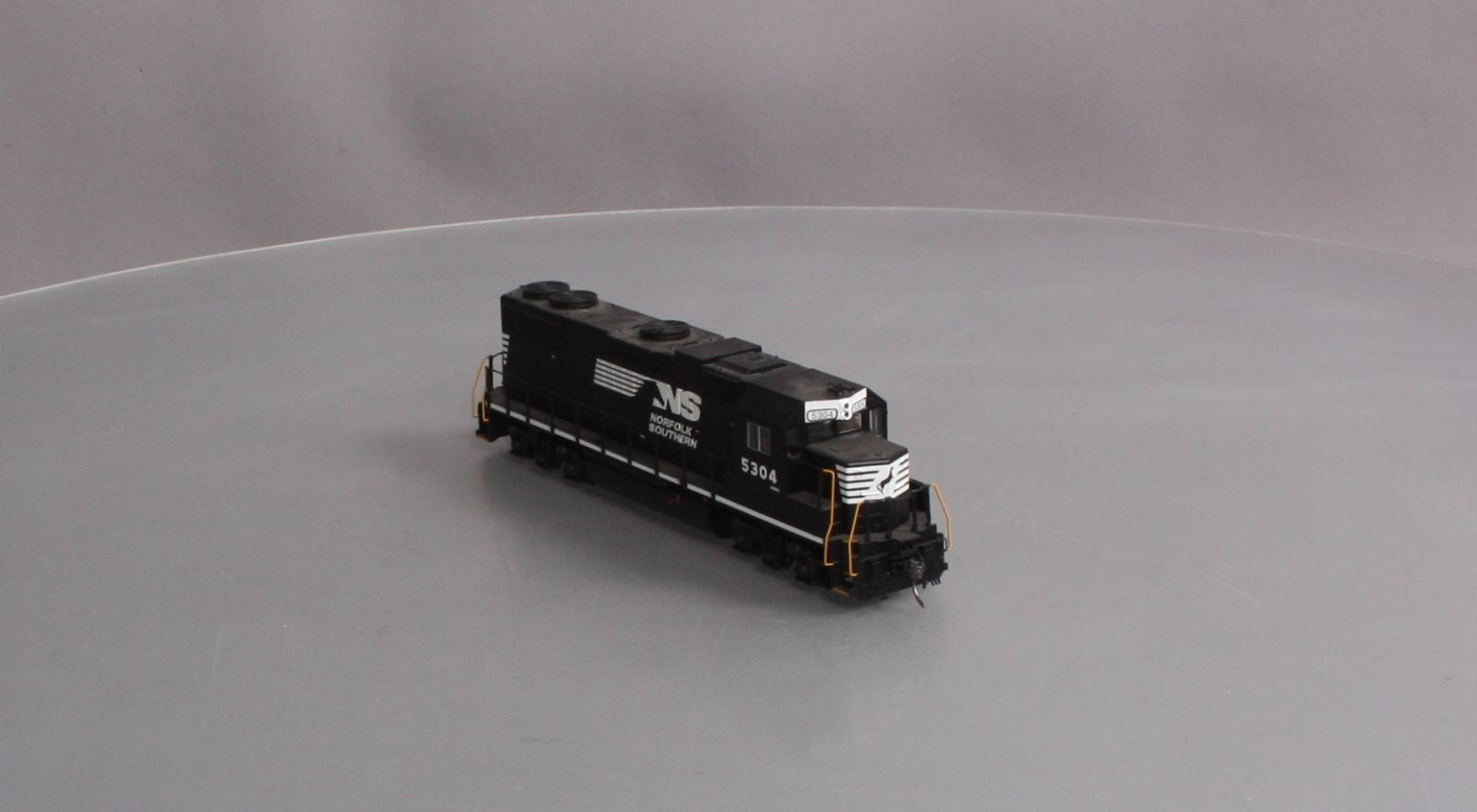 MTH 85-2030-1 HO Norfolk Southern GP38-2 Diesel Engine with Proto-Sound 3 #5304