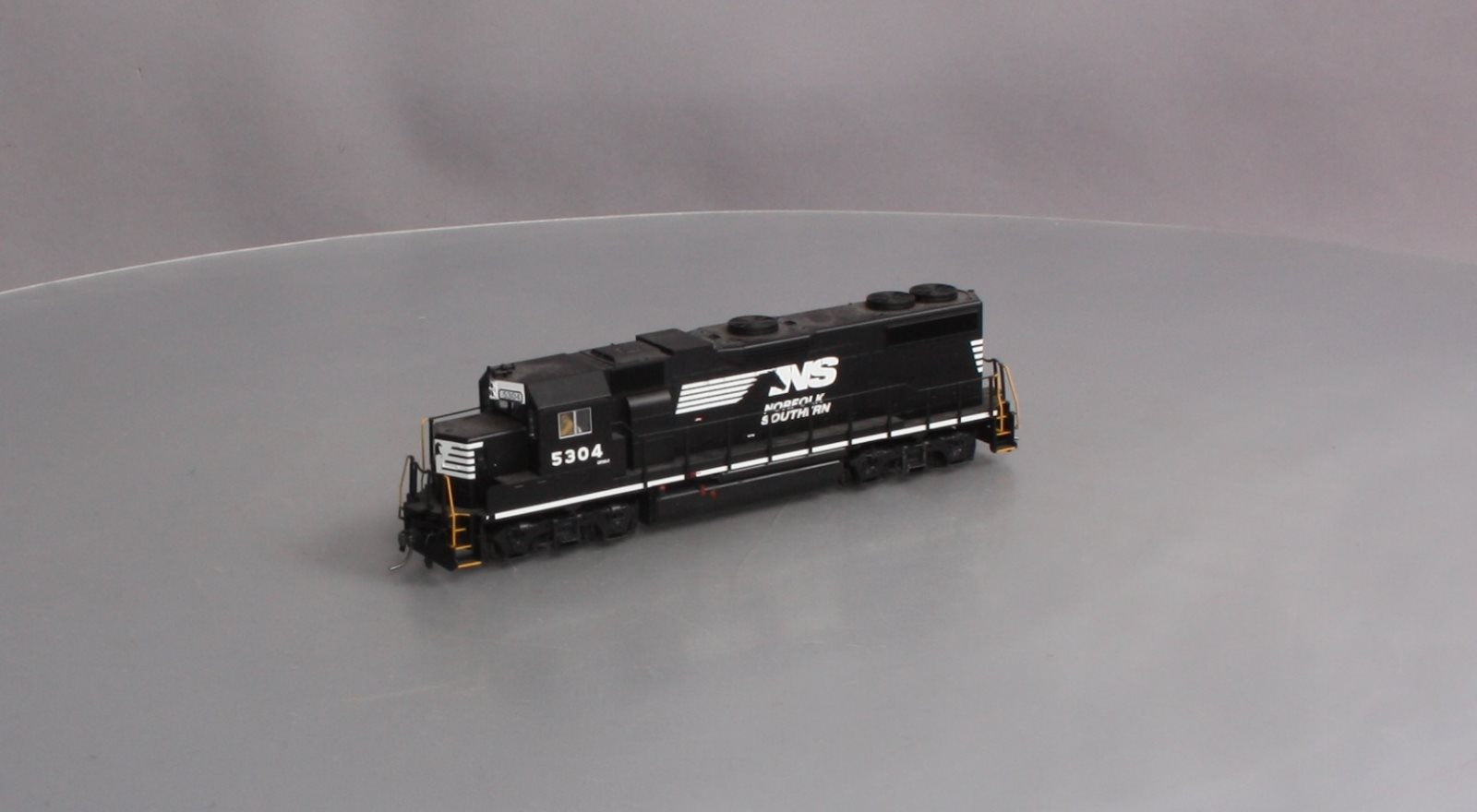 MTH 85-2030-1 HO Norfolk Southern GP38-2 Diesel Engine with Proto-Sound 3 #5304