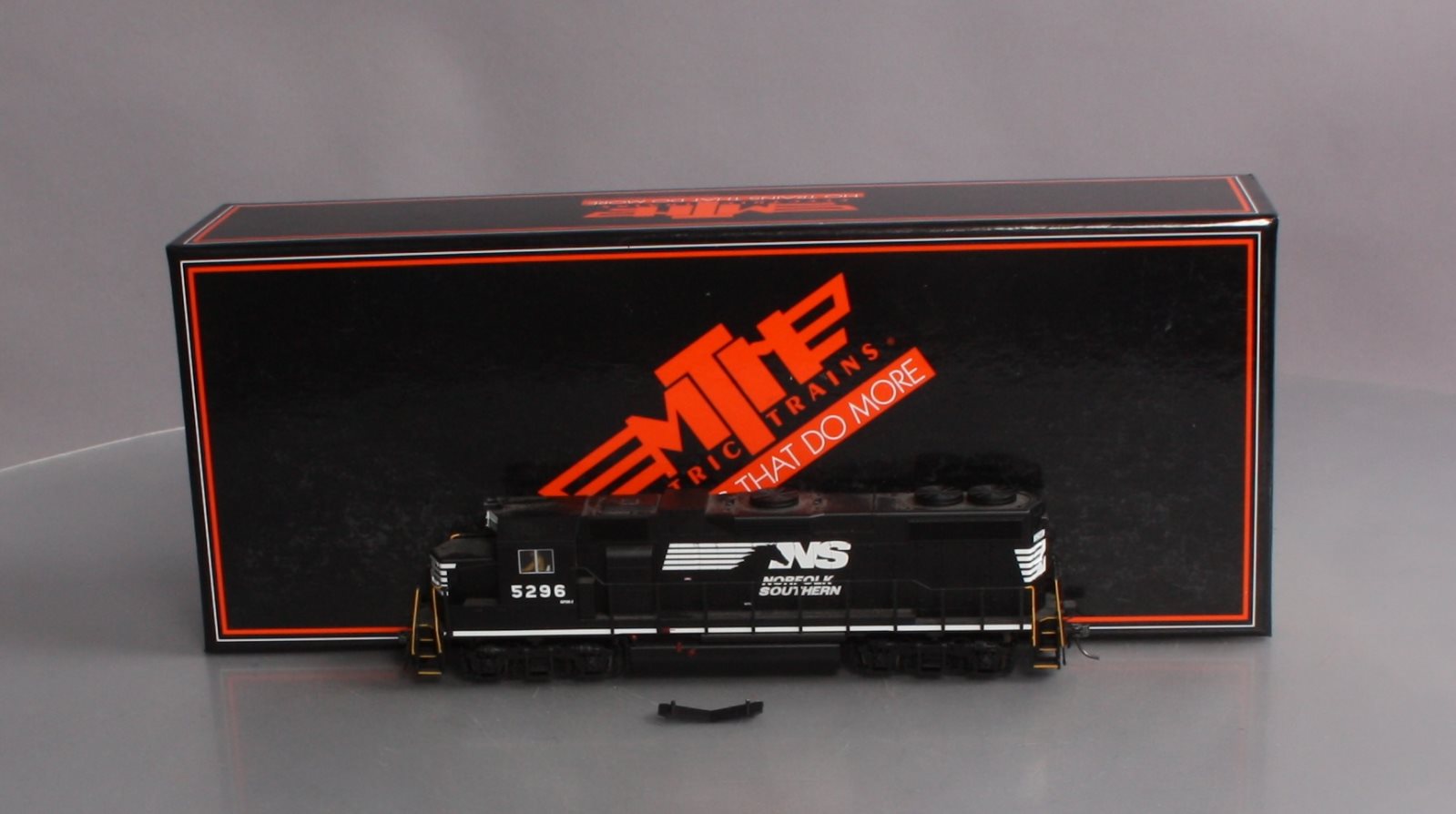 MTH 85-2031-1 HO Norfolk Southern GP38-2 Diesel Engine with Proto-Sound 3 #5296