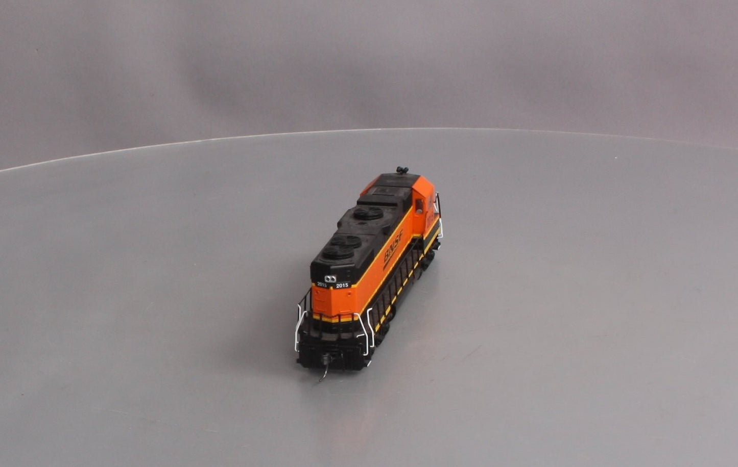 MTH 85-2017-1 HO Burlington Northern Santa Fe GP38-2 Diesel w/ P-S 3 #2015