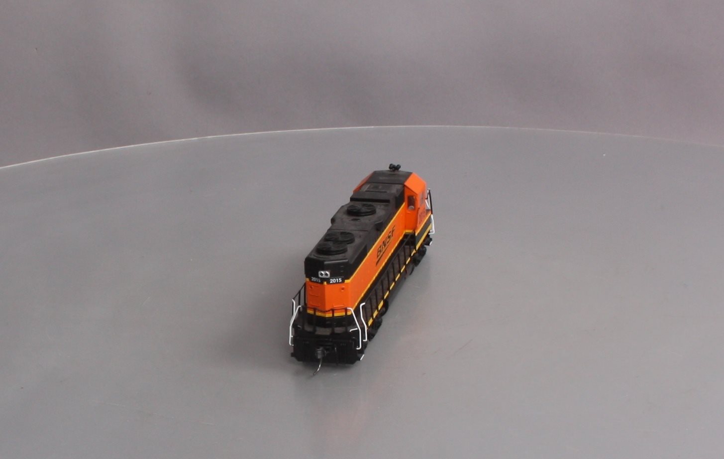 MTH 85-2017-1 HO Burlington Northern Santa Fe GP38-2 Diesel w/ P-S 3 #2015