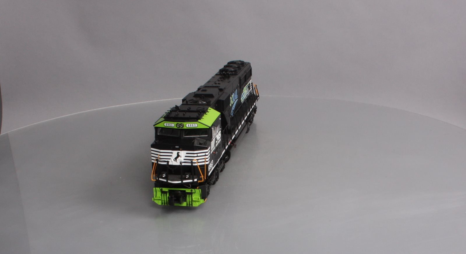 MTH 20-20595-1 Norfolk Southern SD60E Diesel Engine #6963