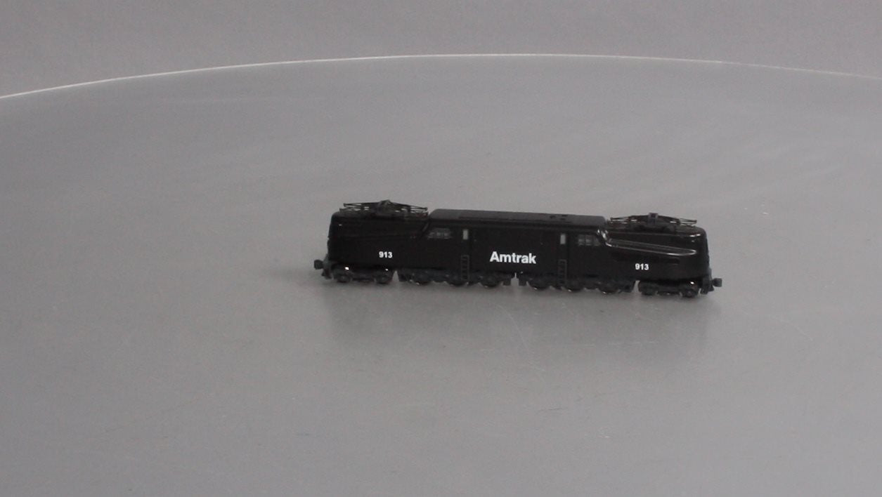 Kato 137-2021 N Amtrak GG-1 Electric Locomotive #913