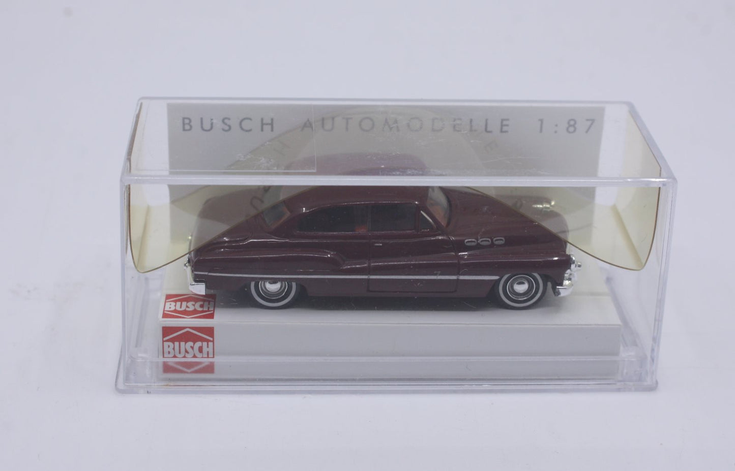 Busch 44706 HO Scale Maroon Buick 50' Limousine