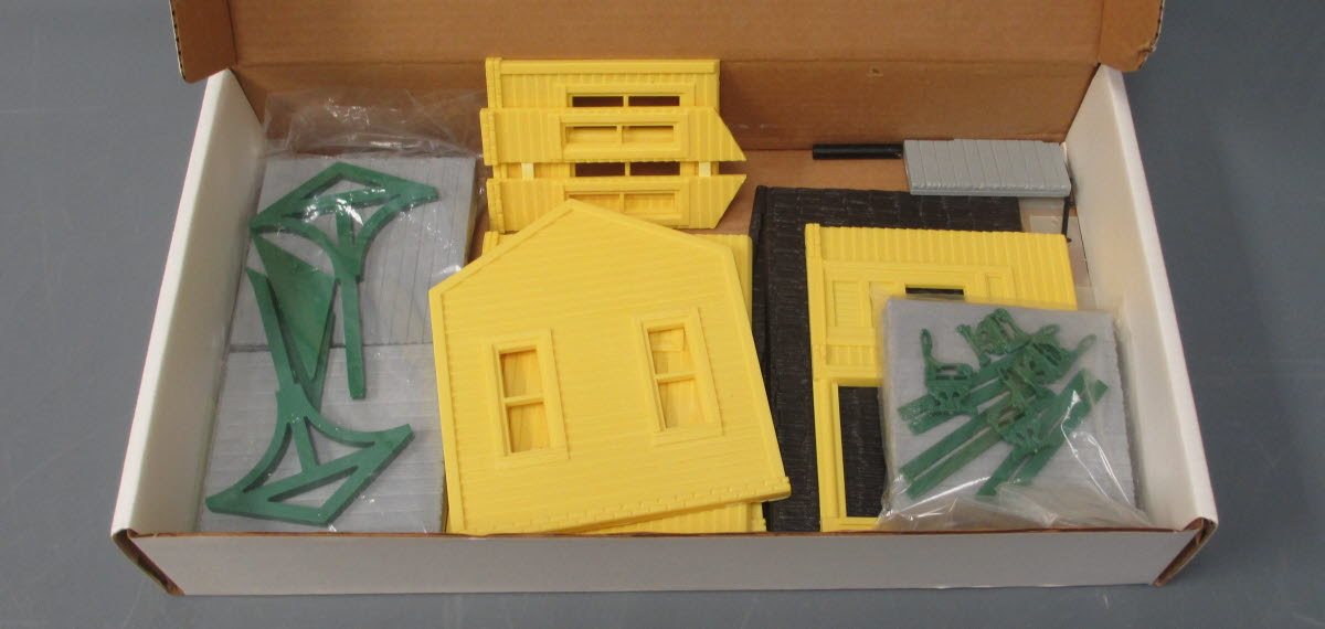 Korber 573 G Scale Centerville Station Kit