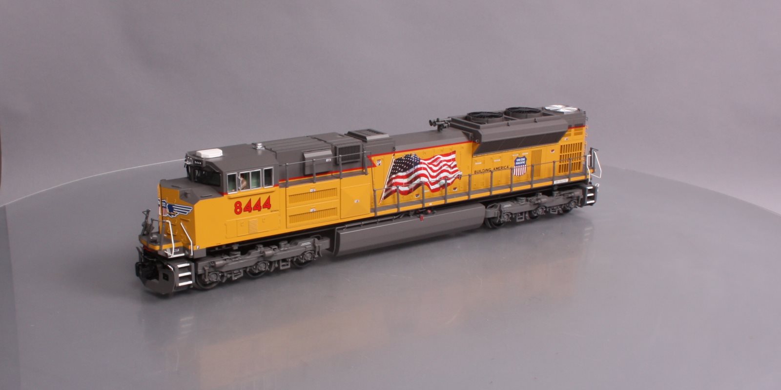 MTH 20-20519-1 Union Pacific SD70ACe Diesel Engine w/ P-S 3 #8444 (Hi-Rail)