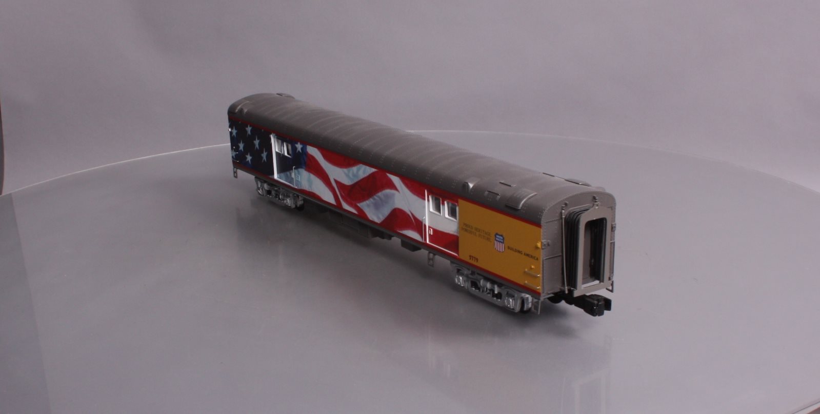 MTH 20-61032 O Union Pacific 70' Streamlined Baggage Car -Smooth