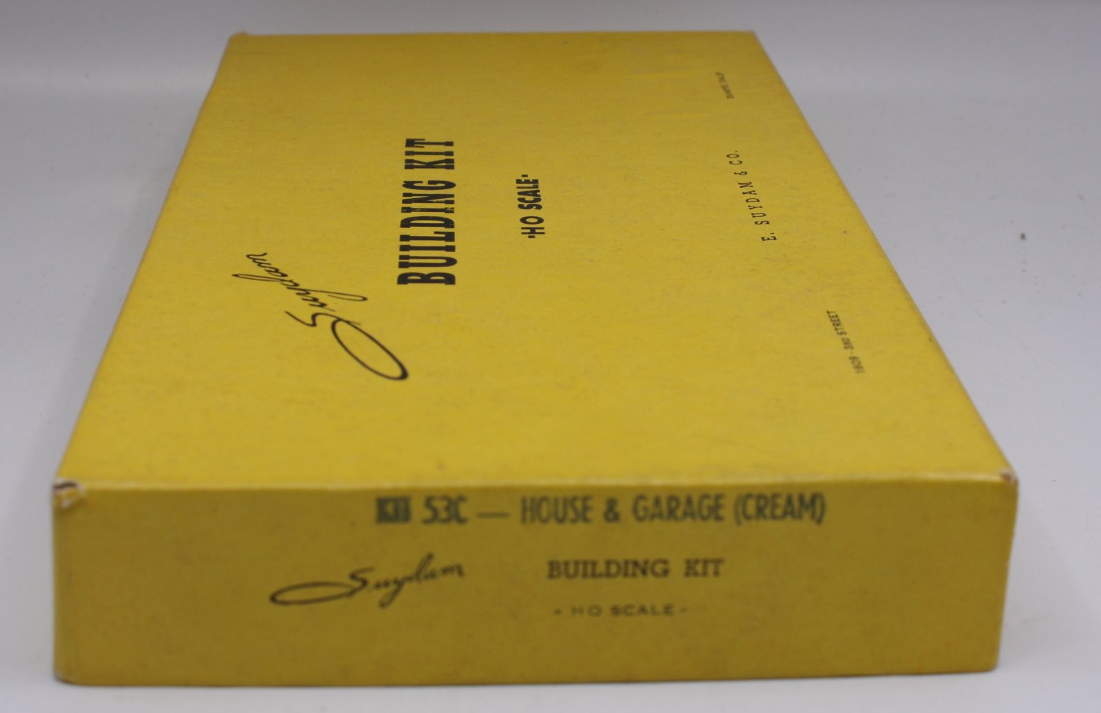 Suydam 53C HO Cream House and Garage Model Building Kit