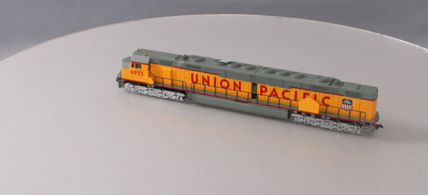 Bachmann 724 HO Union Pacific The Centennial DD40X Diesel Locomotive #6922