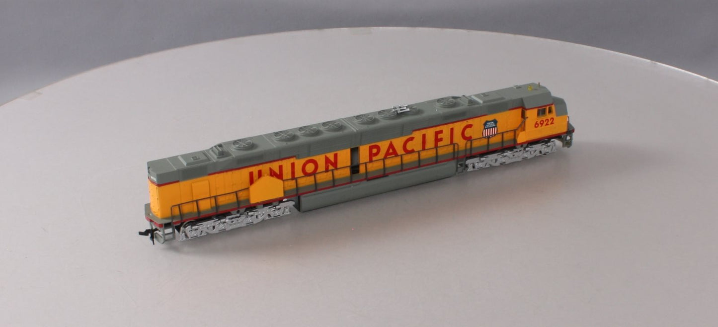 Bachmann 724 HO Union Pacific The Centennial DD40X Diesel Locomotive #6922