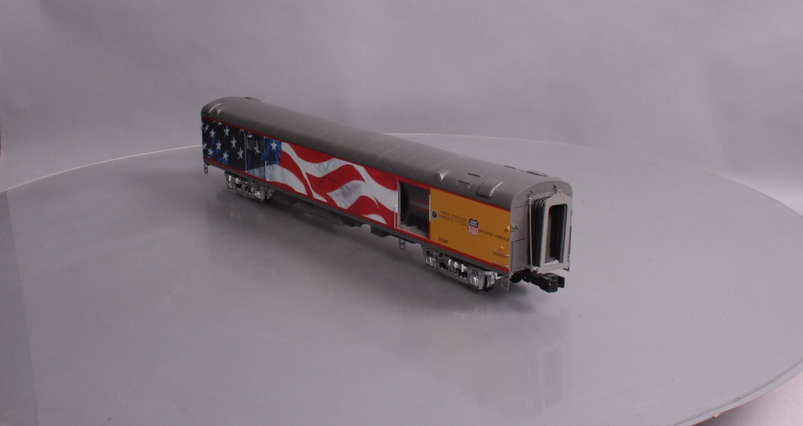 MTH 20-64089 O Gauge Union Pacific 70' Streamline Smooth Baggage Car #5769