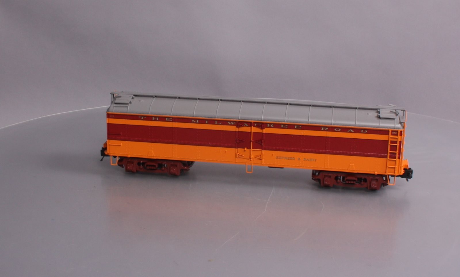 MTH 20-94154 O Gauge Milwaukee Road R50B Express Reefer Car V2