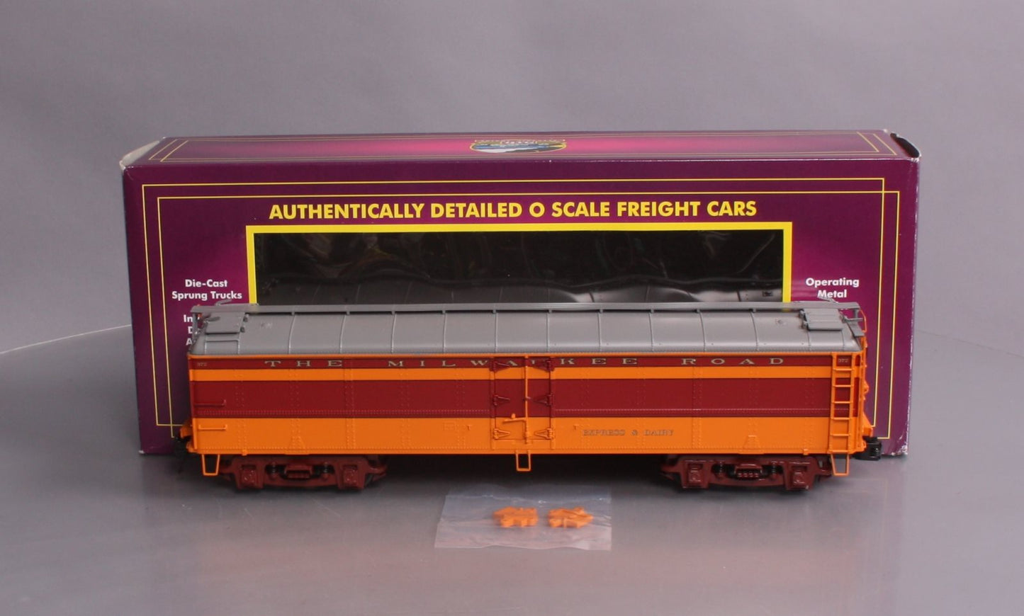 MTH 20-94154 O Gauge Milwaukee Road R50B Express Reefer Car V2