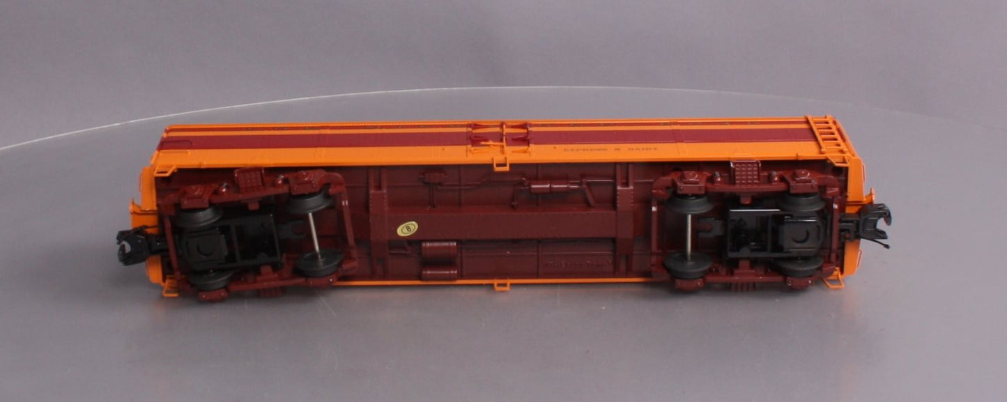 MTH 20-94154 O Gauge Milwaukee Road R50B Express Reefer Car V2