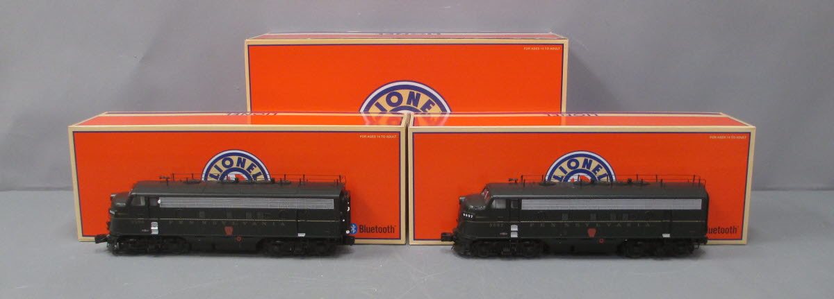 Lionel 6-85206 Pennsylvania Legacy F7 AA Diesel Locomotive Set #9656A/9657A