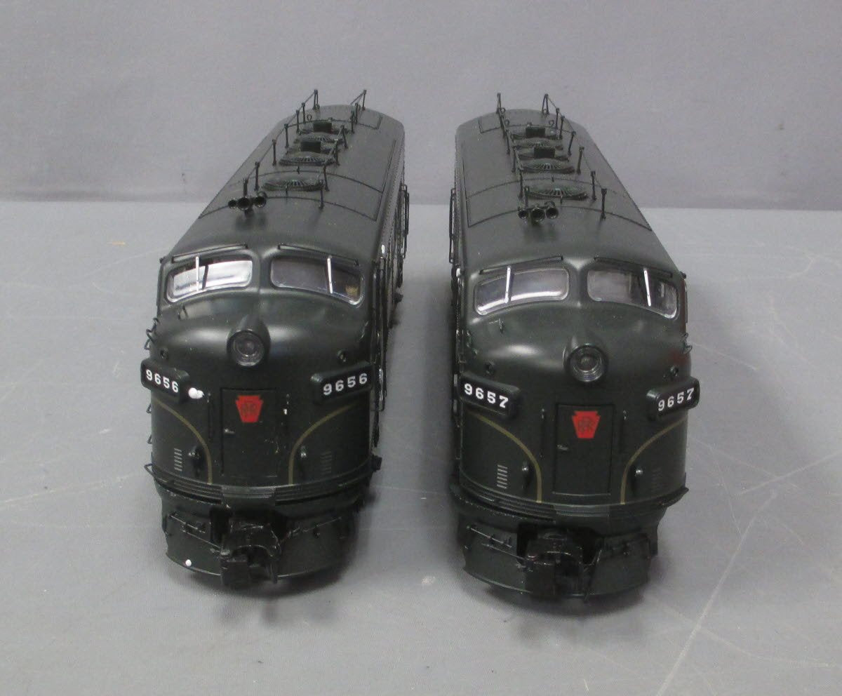 Lionel 6-85206 Pennsylvania Legacy F7 AA Diesel Locomotive Set #9656A/9657A