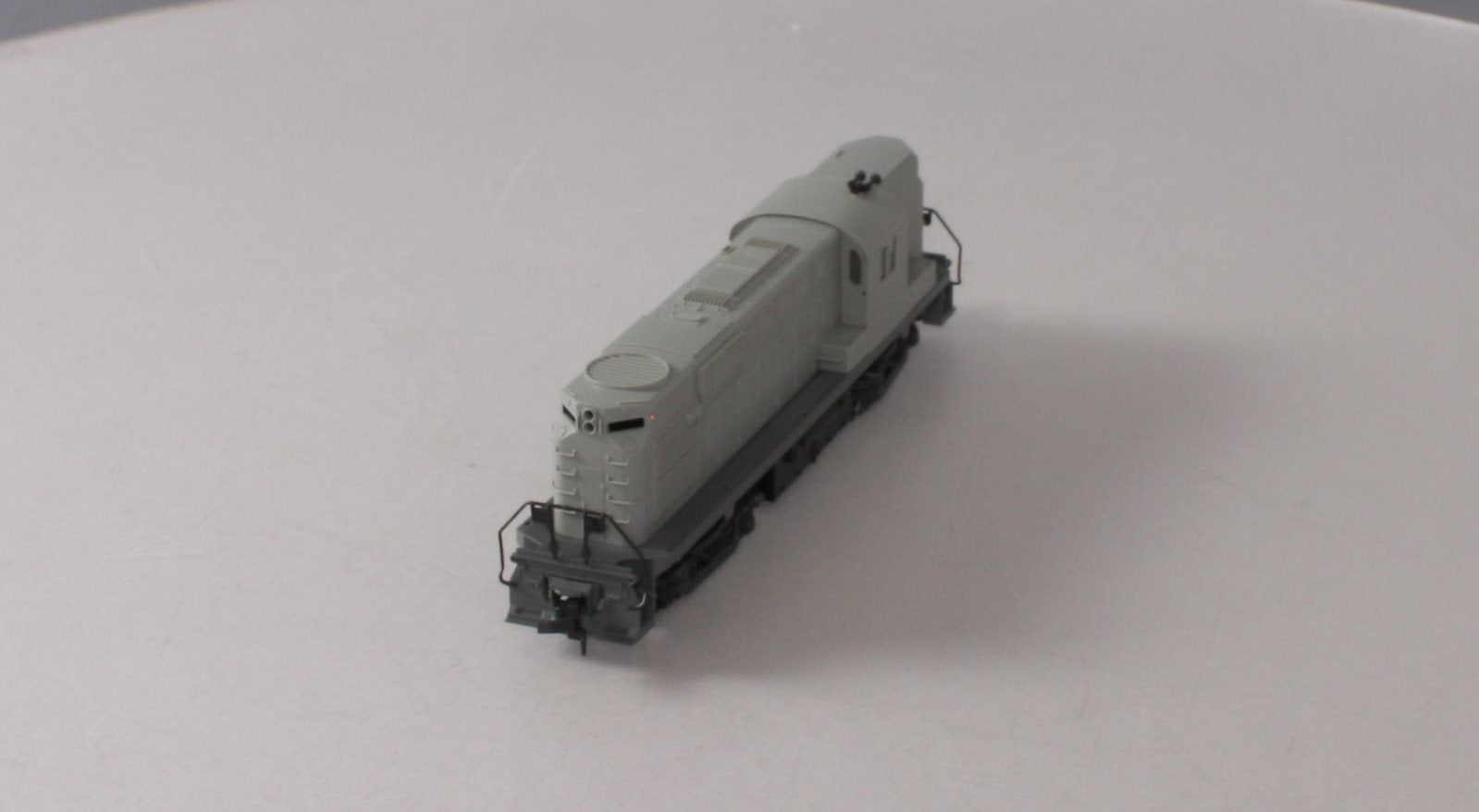 Atlas 7090 HO Undecorated RS-11 Diesel Locomotive