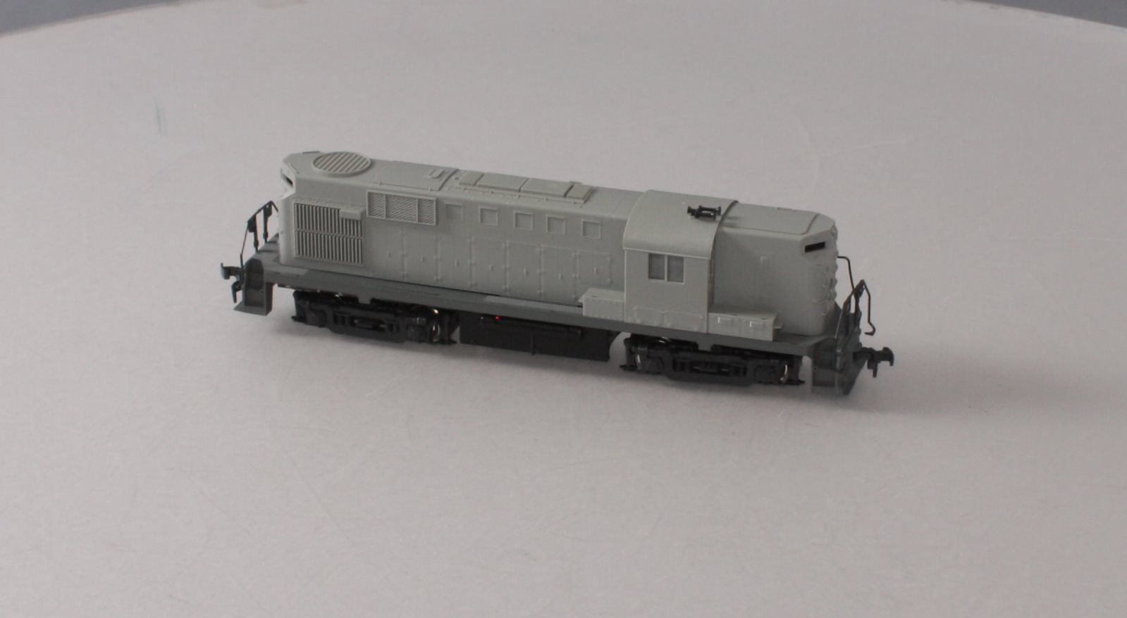 Atlas 7090 HO Undecorated RS-11 Diesel Locomotive