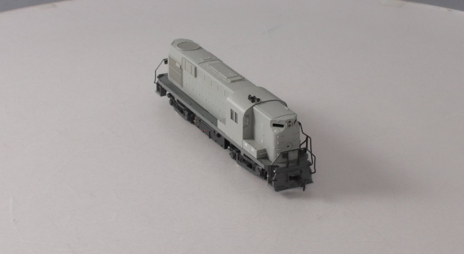 Atlas 7090 HO Undecorated RS-11 Diesel Locomotive