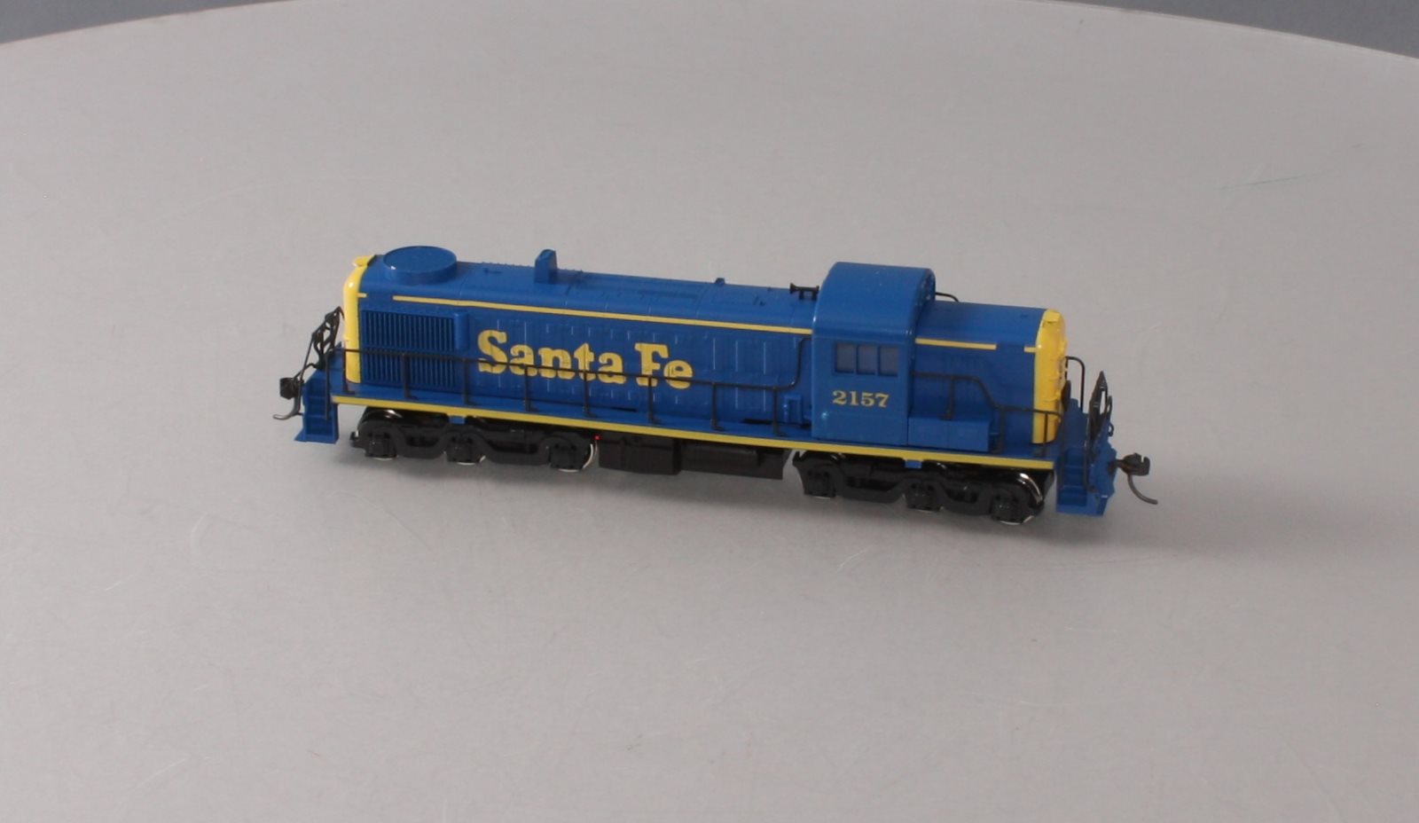 Atlas 7081 HO Santa Fe RSD 4/5 Diesel Locomotive #2157 – Trainz