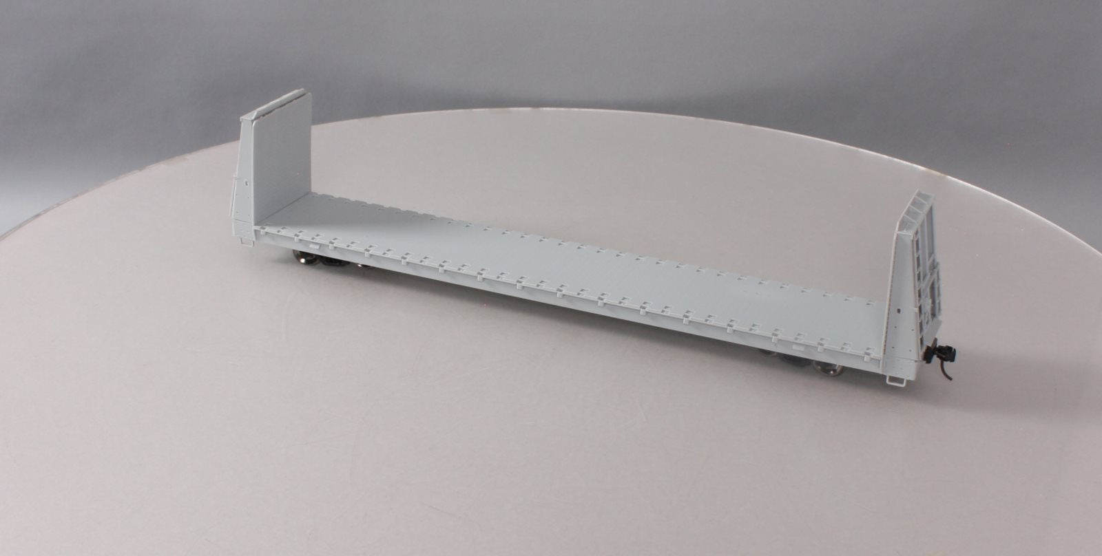 Atlas 2001750 Undecorated 62' Bulkhead Flat Car (2Rail)