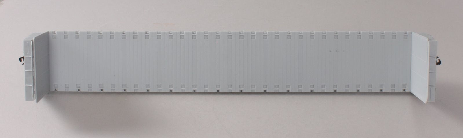 Atlas 2001750 Undecorated 62' Bulkhead Flat Car (2Rail)