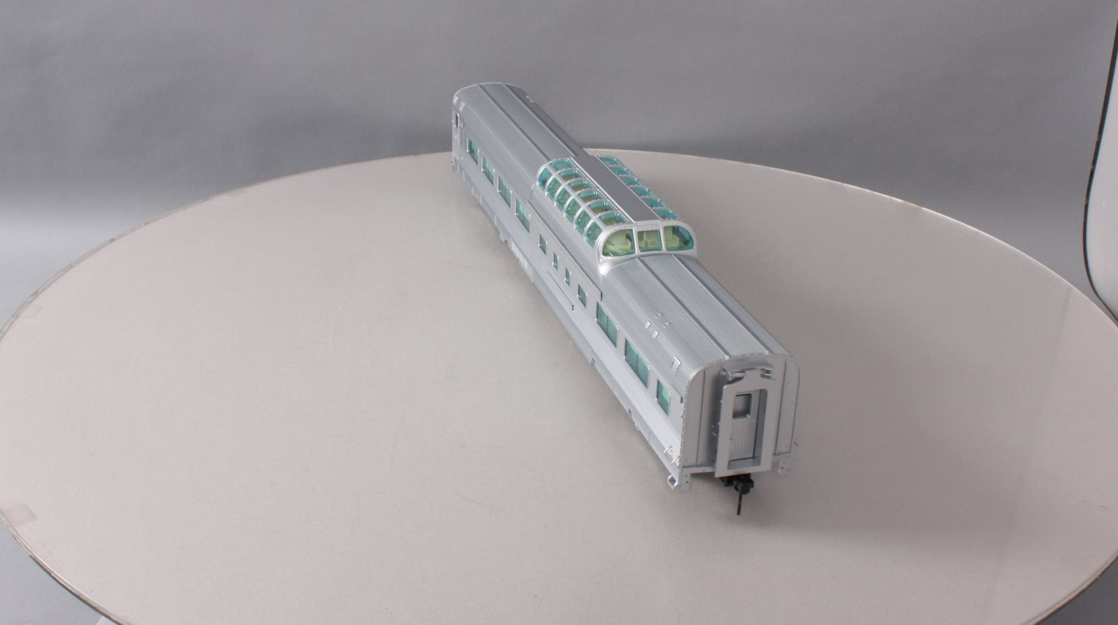 Atlas 3002150 Undecorated Streamlined Dome Coach w/o Conductor Window (2Rail)