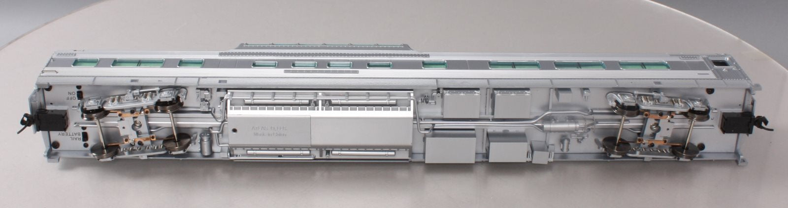 Atlas 3002150 Undecorated Streamlined Dome Coach w/o Conductor Window (2Rail)