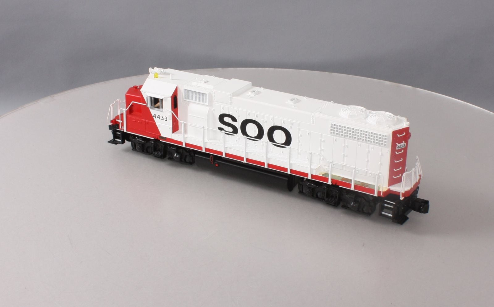 MTH 20-2493-3 SOO Line GP38-2 Non-Powered Diesel Engine #4433