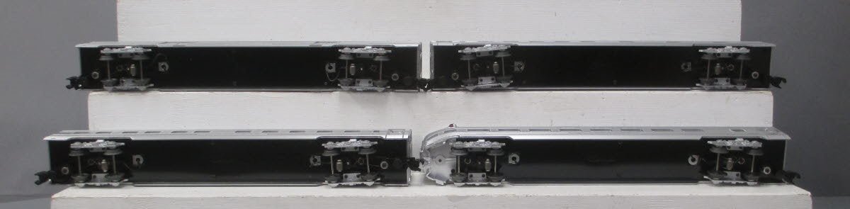 Williams 43154 CB&Q 72 Ft. Streamline Passenger Car (Pack of 4)