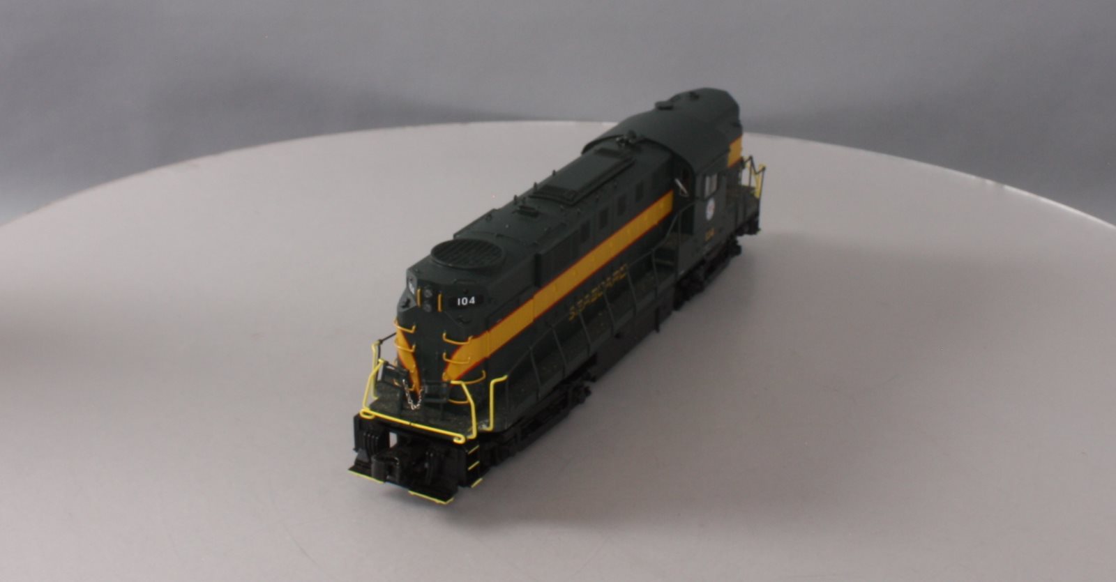 Lionel 6-38471 Seaboard RS-11 Dummy Diesel Locomotive #104