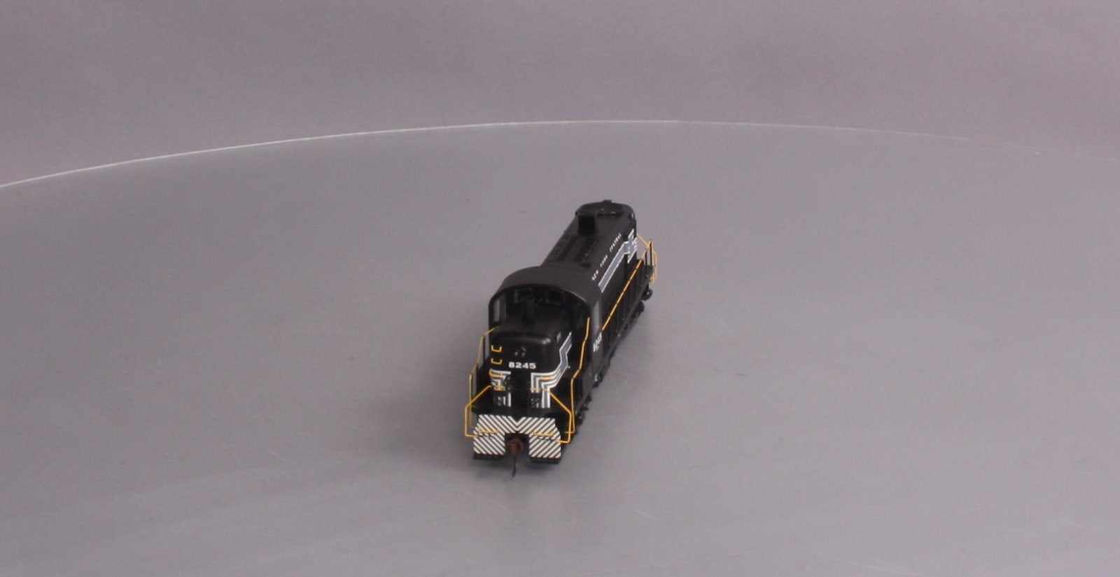 Athearn 96755 HO New York Central Ready to Run RS-3 Diesel Locomotive #8245