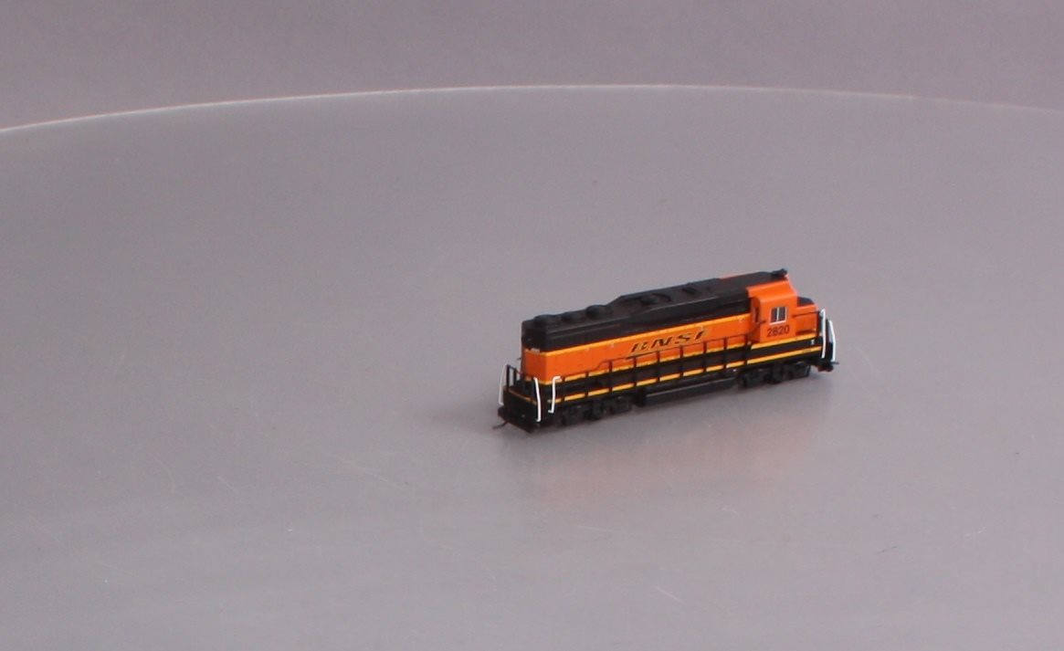 Atlas 40002434 N BNSF GP30 Diesel Locomotive #2820