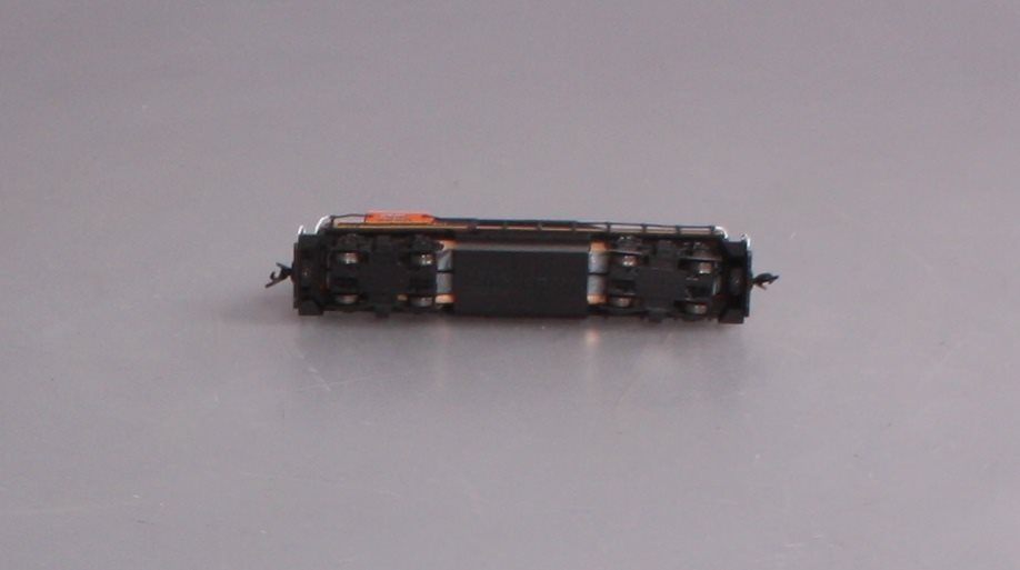 Atlas 40002434 N BNSF GP30 Diesel Locomotive #2820