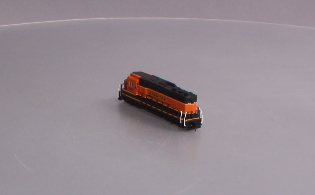 Atlas 40002436 N Scale BNSF GP30 Diesel Locomotive #2830