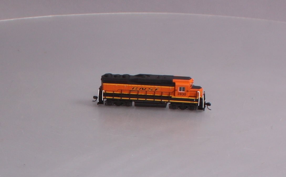Atlas 40002436 N Scale BNSF GP30 Diesel Locomotive #2830