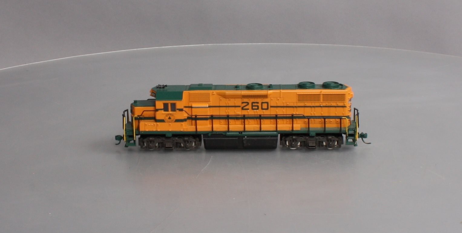 Atlas 48921 N Scale MEC GP38 #260 – Trainz