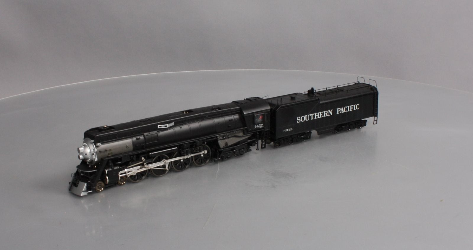 MTH 80-3226-1 HO Southern Pacific 4-8-4 GS-4 Steam Locomotive #4452