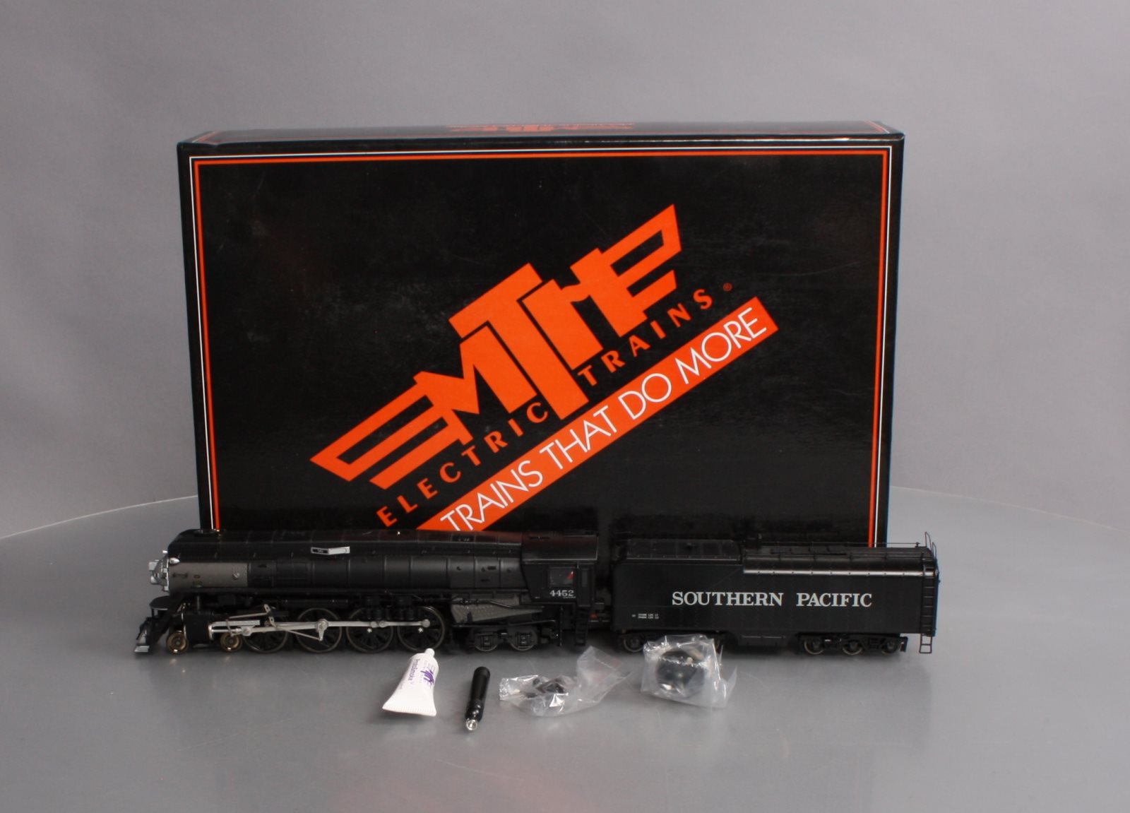 MTH 80-3226-1 HO Southern Pacific 4-8-4 GS-4 Steam Locomotive #4452