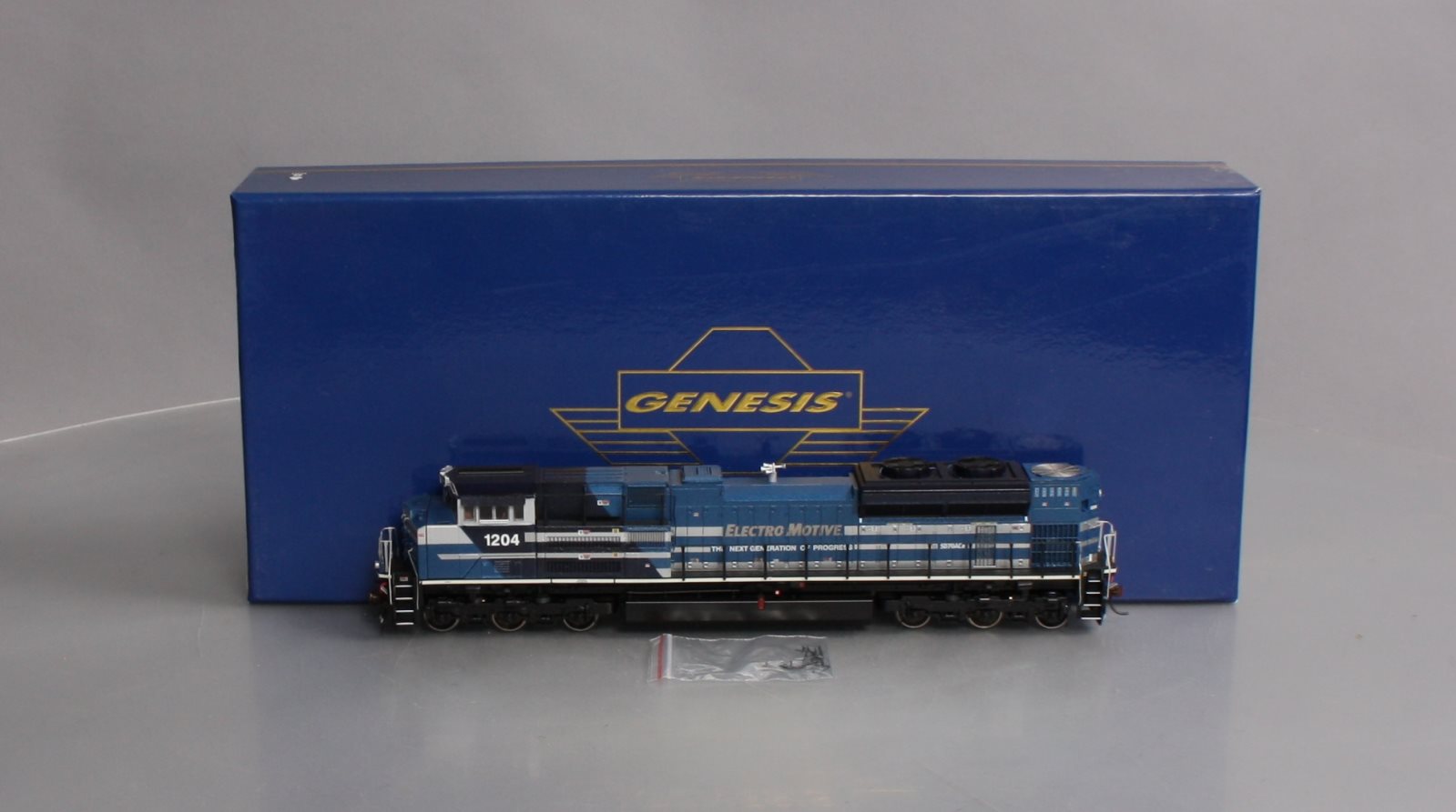 Athearn G68817 HO EMD SD70ACe with DCC & Sound Blue #1204