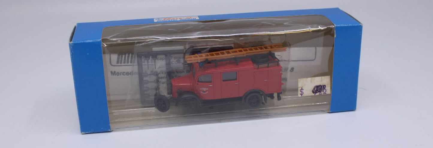 Roco 1351 1:87 Mercedes-Benz LF8 Fire Truck Bischof